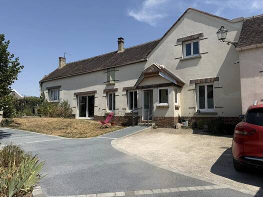 Maison à vendre 242 000 € 7 pièces 4 chambres 163 m² 612 m² de terrain Villeblevin 89340
