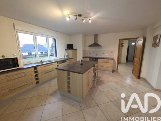 Maison de plain-pied à vendre 252 000 € 4 pièces 2 chambres 120 m² 1 342 m² de terrain Savy-Berlette 62690