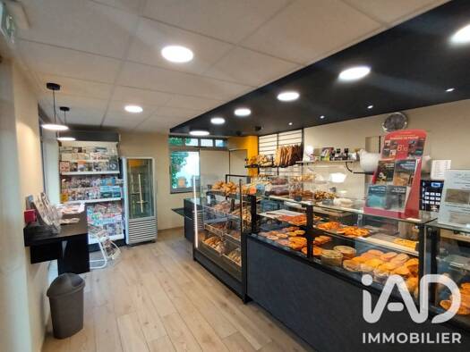 Local commercial à vendre 270 000 € 100 m² de surface de vente Olby 63210
