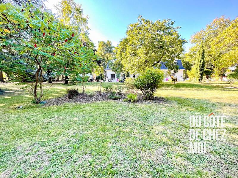 Maison à louer, 244m², SAINT GENIS LAVAL