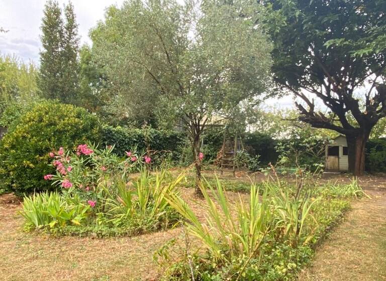 Maison à vendre 364 000 € 5 pièces 4<br/>chambres 116,4 m²<br/>superficie 847 m²<br/>terrain Cavailles-Camparian Cenon 33150