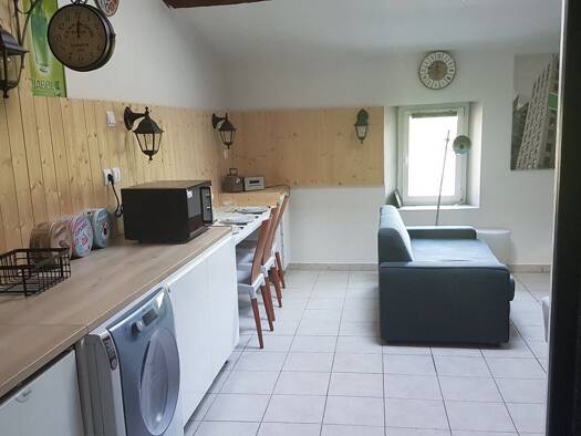 Appartement à louer 320 € 1 pièce 24 m² Étage 2/2 La Coucourde 26740