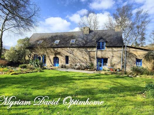 Maison à vendre 252 500 € 5 pièces 3 chambres 161 m² 4 086 m² de terrain Glomel 22110