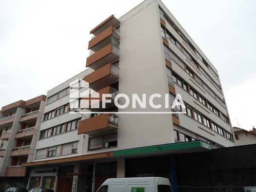 Local commercial à louer 1 406 € 96 m² de surface de vente Cités Thonon-les-Bains 74200