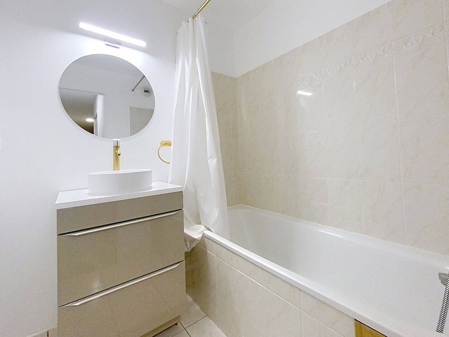 Maison à louer, 62m², MAGNY LE HONGRE