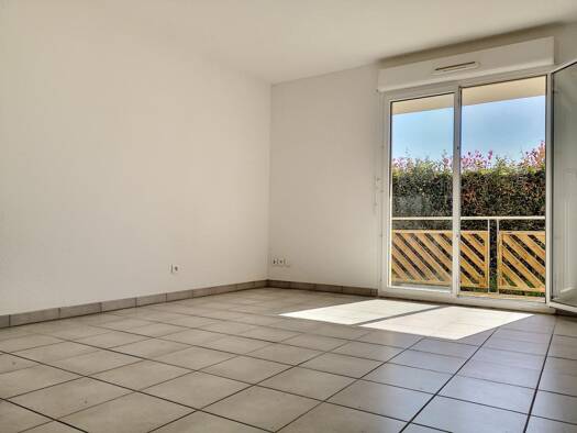 Appartement à louer 464 € 2 pièces 1 chambre 37 m² RDC/1 Damazan 47160