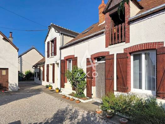 Maison à vendre 205 000 € 9 pièces 5 chambres 175 m² 822 m² de terrain Cepoy 45120