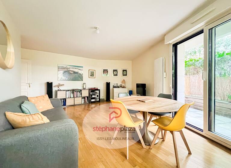 Appartement à vendre 549 000 € 3 pièces 2<br/>chambres 71 m²<br/>superficie RDC/8<br/>étage Forum Seine Issy les Moulineaux 92130