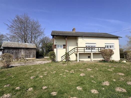 Maison à vendre 159 000 € 8 pièces 5 chambres 170 m² 8 140 m² de terrain Courtomer 61390