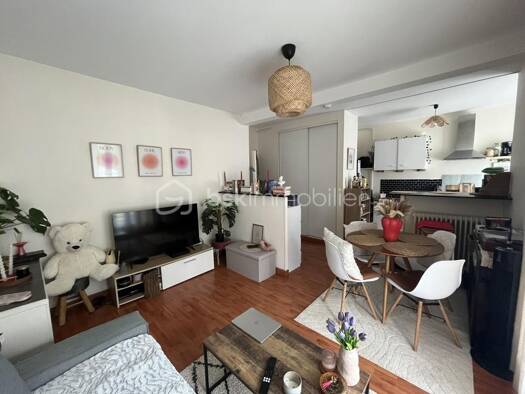 Appartement à vendre 77 500 € 1 pièce 33,62 m² RDC/3 Montjoyeux Tours 37200