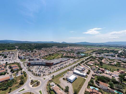 Terrain constructible à vendre 94 000 € 248 m² de terrain Les Blaches-Les Champs Montélimar 26200
