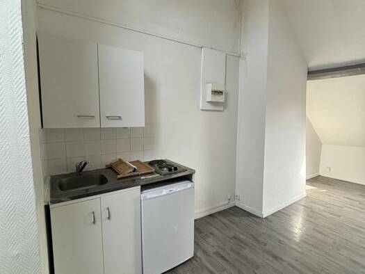 Appartement à louer 570 € 2 pièces 1 chambre 55 m² Étage 1/2 Sud Condé-sur-l'Escaut 59163