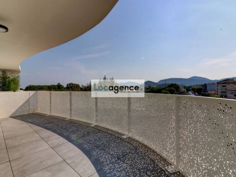 Maison à louer, 66m², MANDELIEU LA NAPOULE