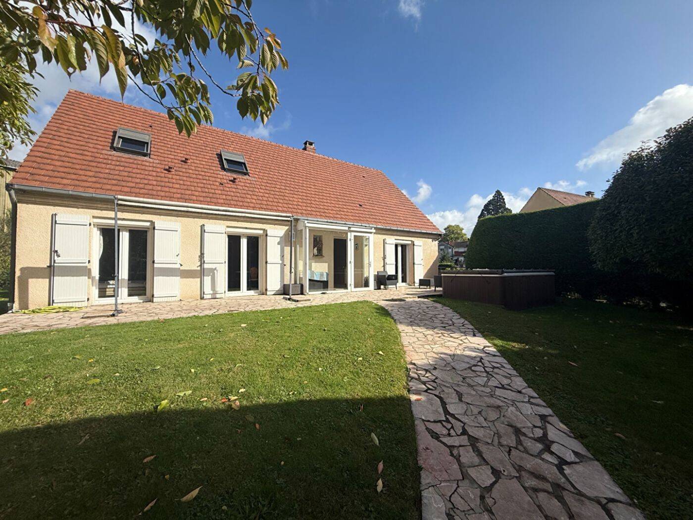 Maison à vendre, 149m², SAINTE GENEVIEVE