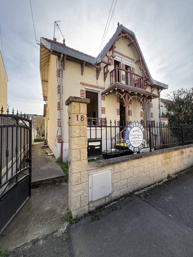 Maison à vendre 249 000 € 5 pièces 3 chambres 80 m² 300 m² de terrain Le Blanc Mesnil 93150