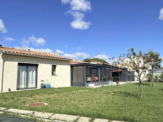 Maison de plain-pied à vendre 430 000 € 4 pièces 3 chambres 85 m² 863 m² de terrain Pourrieres 83910