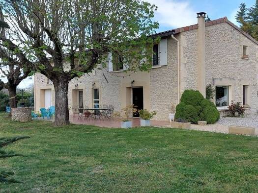 Villa à vendre 650 000 € 7 pièces 4 chambres 190 m² 8 000 m² de terrain Crest 26400