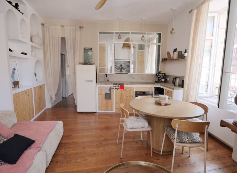 Appartement à vendre 650 000 € 3 pièces 2<br/>chambres 52 m²<br/>superficie 2/3<br/>étage Biarritz 64200