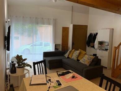 Maison à louer 800 € 2 pièces 1 chambre 47,5 m² Centre et Abords Roquevaire 13360