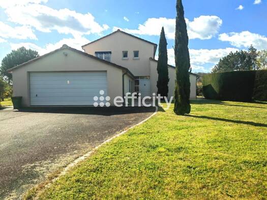 Pavillon à vendre 367 500 € 8 pièces 5 chambres 198 m² 7 424 m² de terrain La Roche-Posay 86270