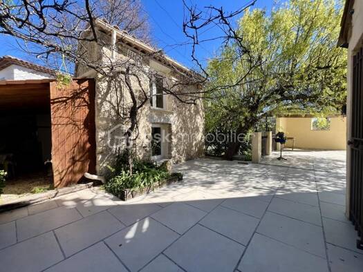 Maison à vendre 630 000 € 6 pièces 4 chambres 145 m² 1 055 m² de terrain Saint-Paul-en-Forêt 83440