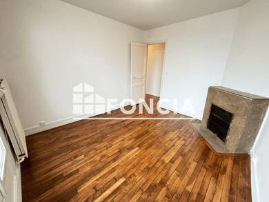 Appartement à louer 650 € 1 pièce 29,4 m² Dernier étage, Étage 3/3 Anatole France-Lepetit et Vergeat Vigneux-sur-Seine 91270