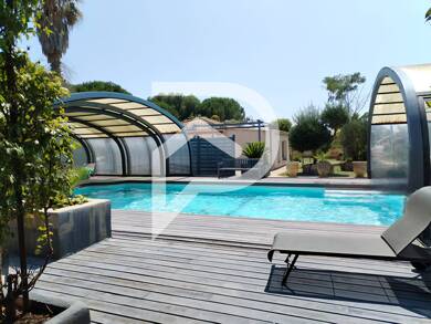 Maison de plain-pied à vendre 860 000 € 8 pièces 5 chambres 240 m² 5 000 m² de terrain Peripherie Aigues Mortes 30220