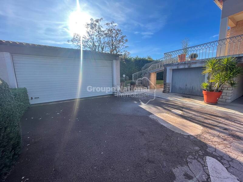 Maison à vendre, 255m², CHATEAUNEUF LES MARTIGUES