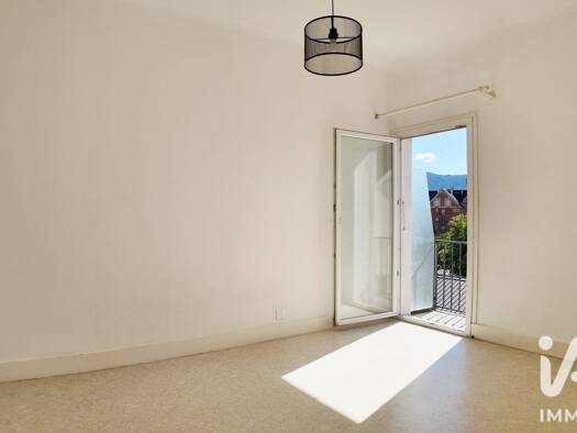 Appartement à vendre 105 000 € 1 pièce 25,92 m² Étage 3/4 Challes-les-Eaux 73190