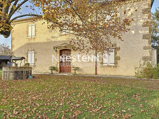 Maison de plain-pied à vendre 170 000 € 6 pièces 4 chambres 162 m² 2 382 m² de terrain Bars 32300