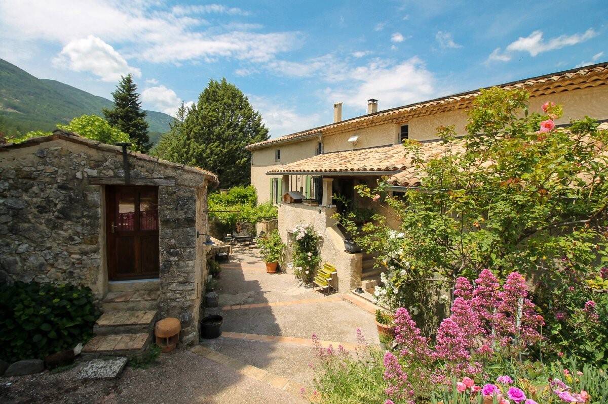 Maison à vendre, 364m², MONTBRUN LES BAINS