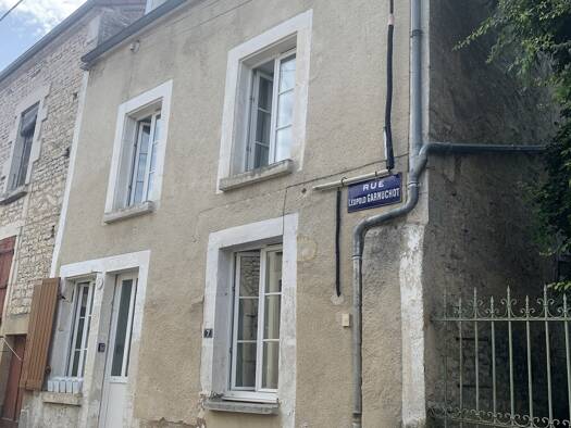 Maison à vendre 76 000 € 4 pièces 3 chambres 111 m² Ravières 89390