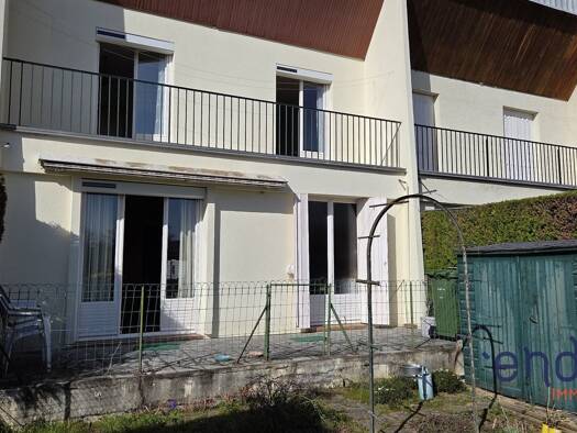 Maison à vendre 101 500 € 5 pièces 3 chambres 75 m² 123 m² de terrain Centre Ville Yzeure 03400