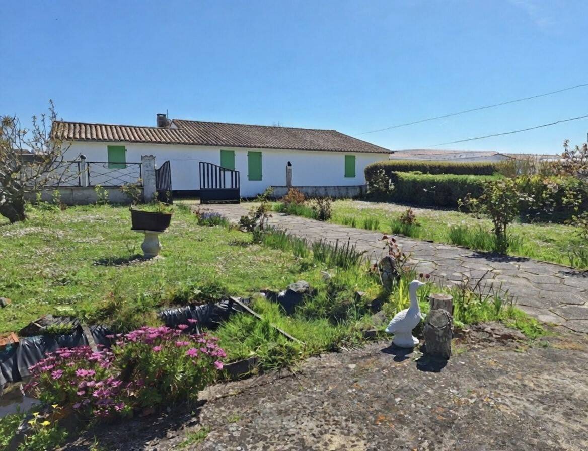 Maison à vendre, 104m², SAINT CLEMENT DES BALEINES
