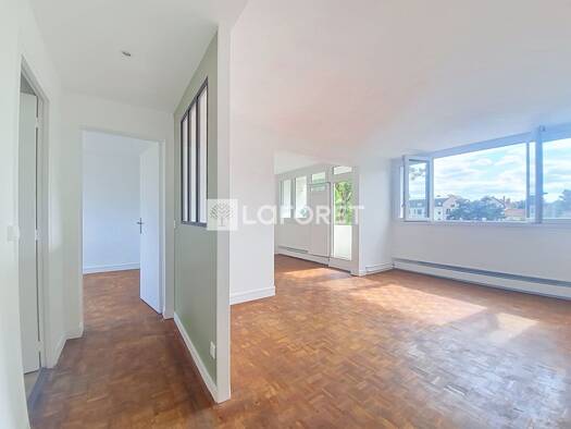 Appartement à vendre 164 000 € 4 pièces 2 chambres 68 m² Étage 3/4 Richelieu Verneuil-sur-Seine 78480