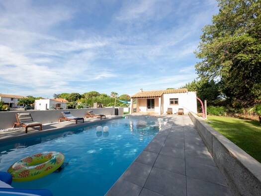 Villa à vendre 649 000 € 5 pièces 4 chambres 180 m² 4 396 m² de terrain Ouest Le Soler 66270