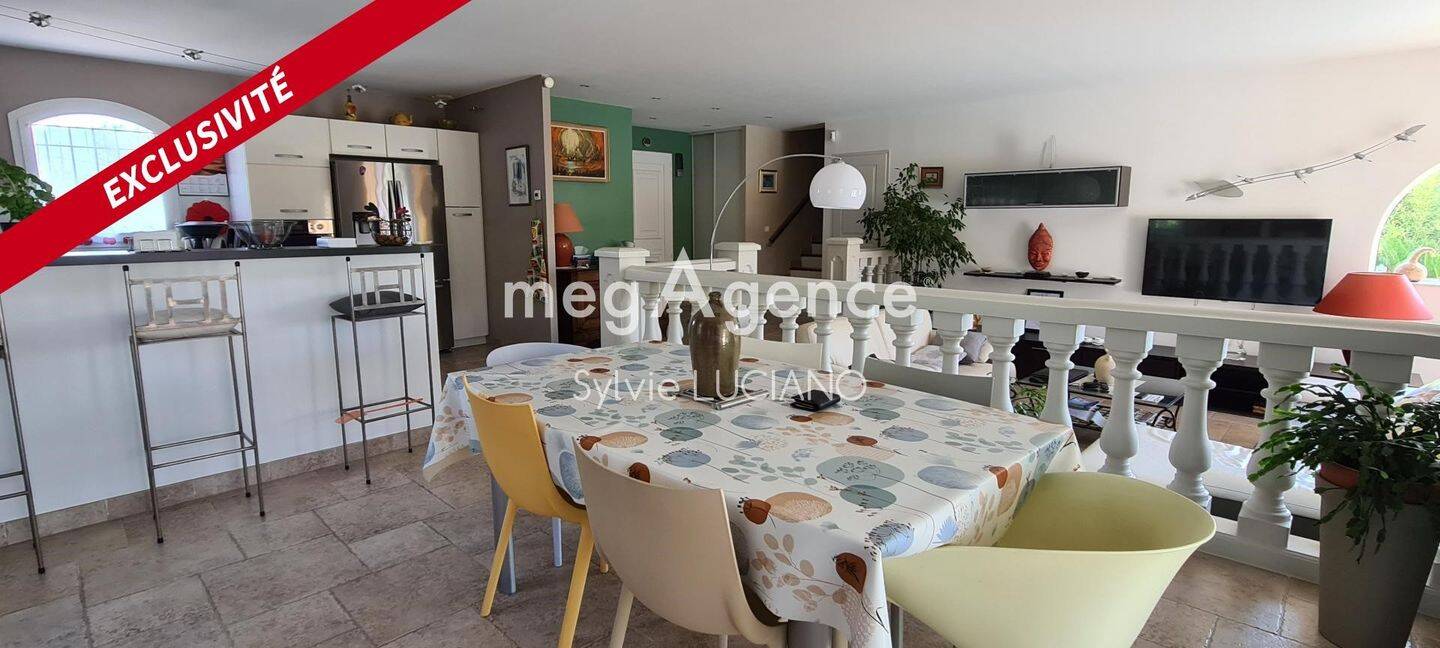 Maison à vendre, 143m², VILLENEUVE
