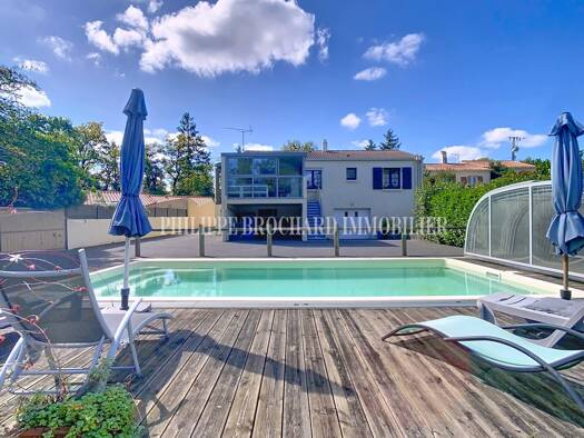 Maison à vendre 275 340 € 6 pièces 4 chambres 112,3 m² 1 384 m² de terrain Mareuil-sur-Lay-Dissais 85320
