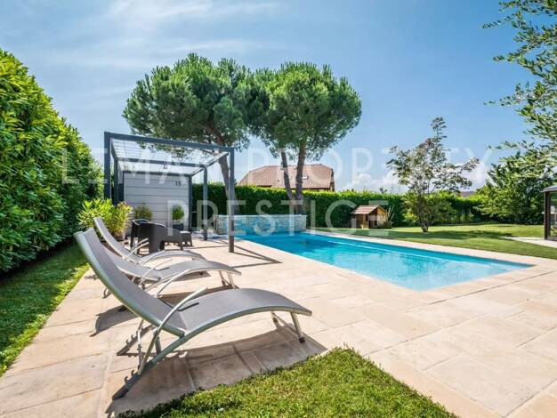 Villa à vendre 1 050 000 € 7 pièces 4 chambres 179 m² 1 525 m² de terrain Centre Ville Est Thonon-les-Bains 74200