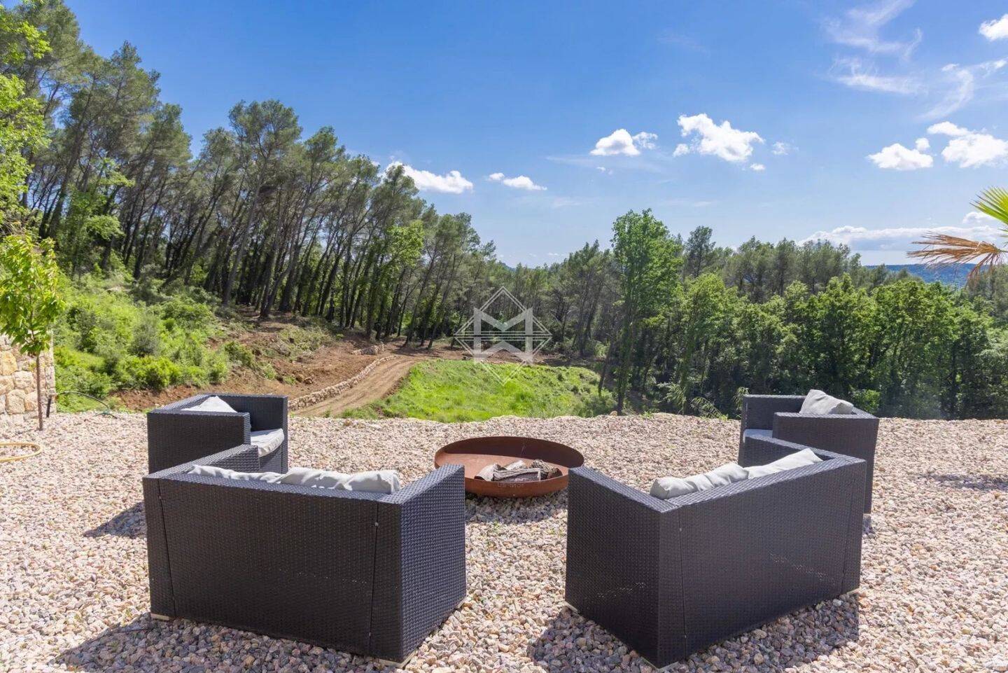 Maison à vendre, 345m², TOURRETTES