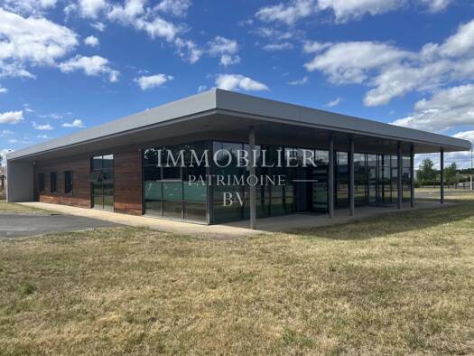 Local commercial à vendre 425 000 € 413 m² de surface de vente Selles-sur-Cher 41130