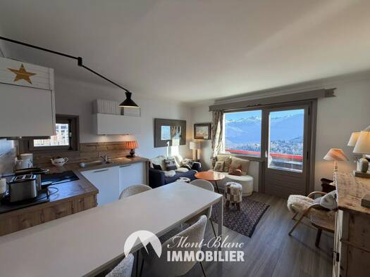 Appartement à vendre 335 000 € 3 pièces 2 chambres 42,7 m² Étage 2/2 Centre-Village Combloux 74920