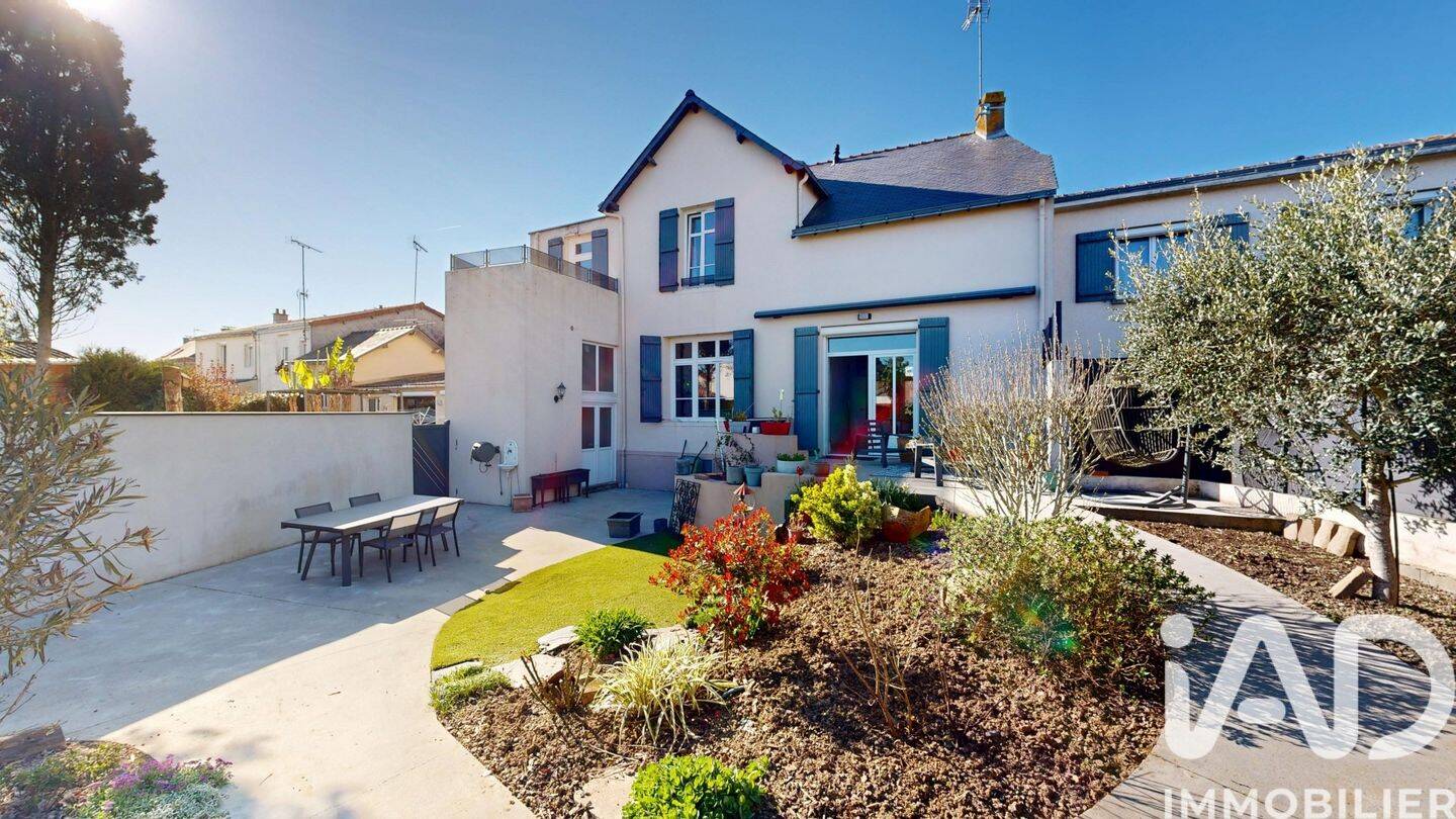 Maison à vendre, 171m², LE MAY SUR EVRE