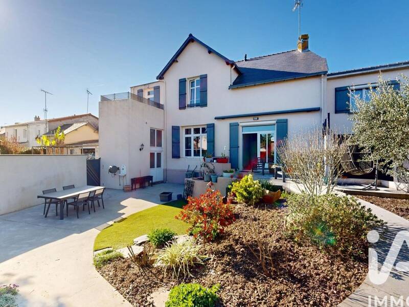 Maison à vendre, 171m², LE MAY SUR EVRE