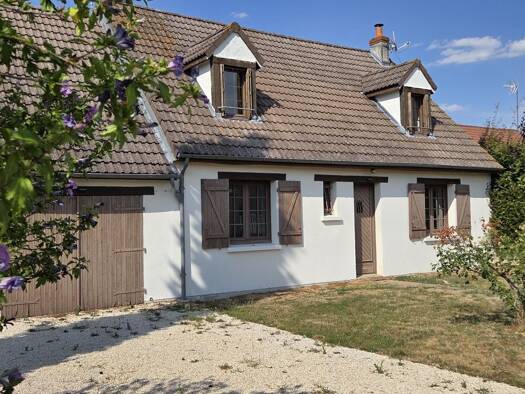Maison de plain-pied à vendre 189 000 € 5 pièces 3 chambres 110 m² 740 m² de terrain Saint-Péravy-la-Colombe 45310