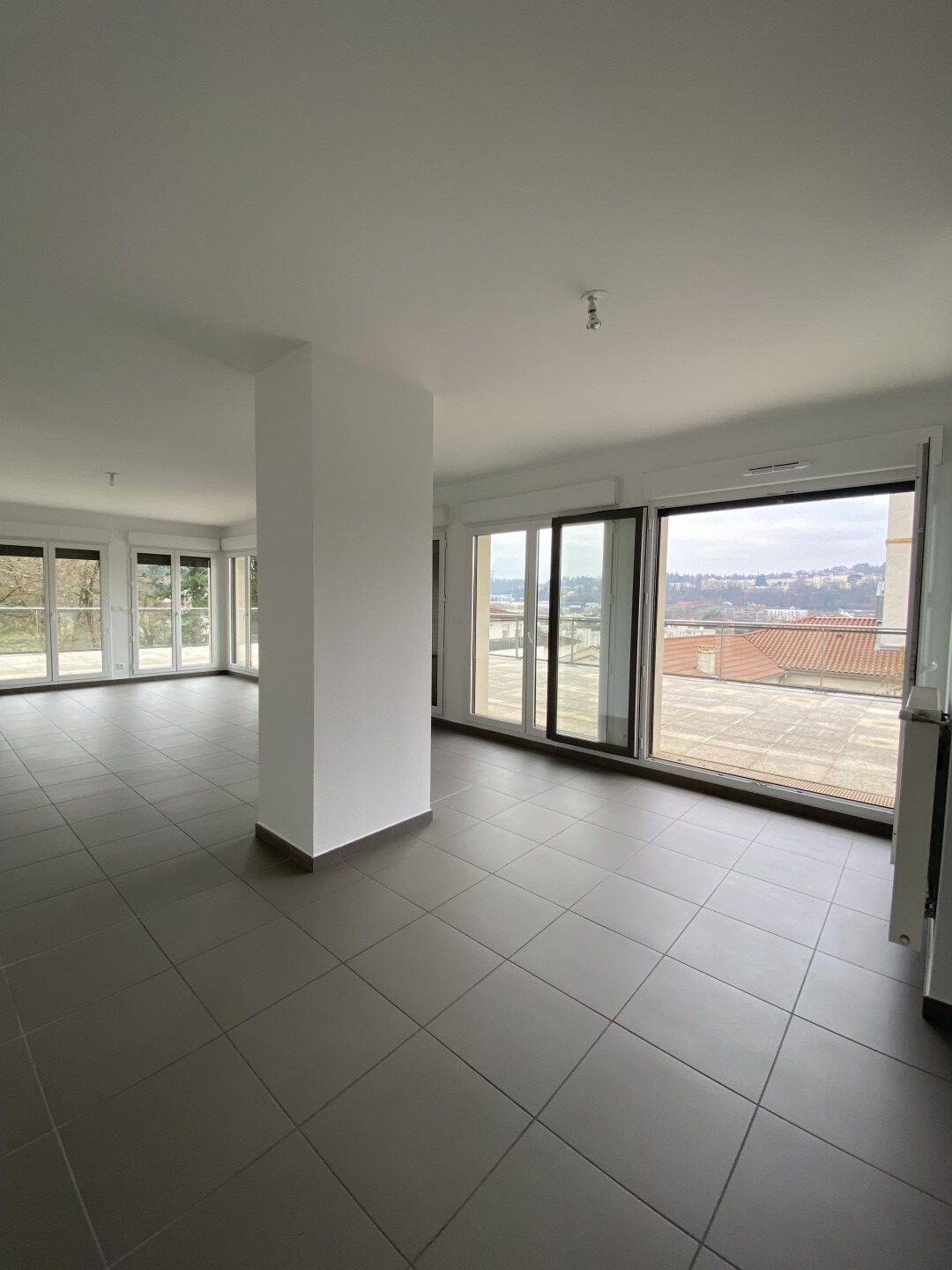 Maison à louer, 150m², CALUIRE ET CUIRE
