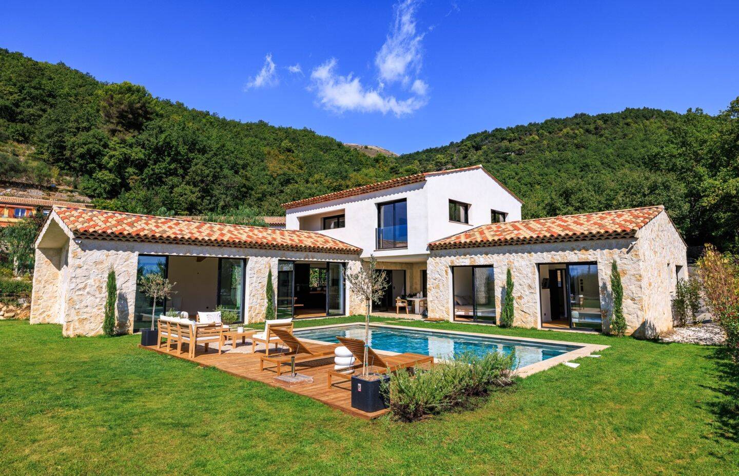 Maison à vendre, 231m², TOURRETTES SUR LOUP