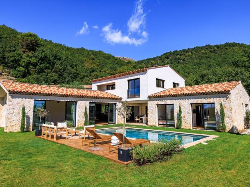 Maison à vendre, 231m², TOURRETTES SUR LOUP
