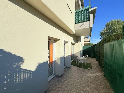 Appartement à louer 1 200 € 3 pièces 2 chambres 67 m² Franche Conté Les Ulis 91940