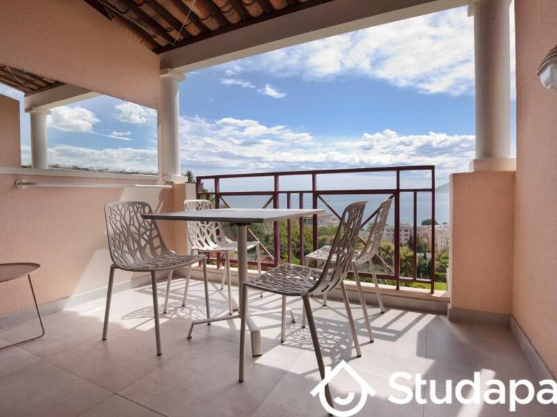 Maison à louer, 28m², CANNES